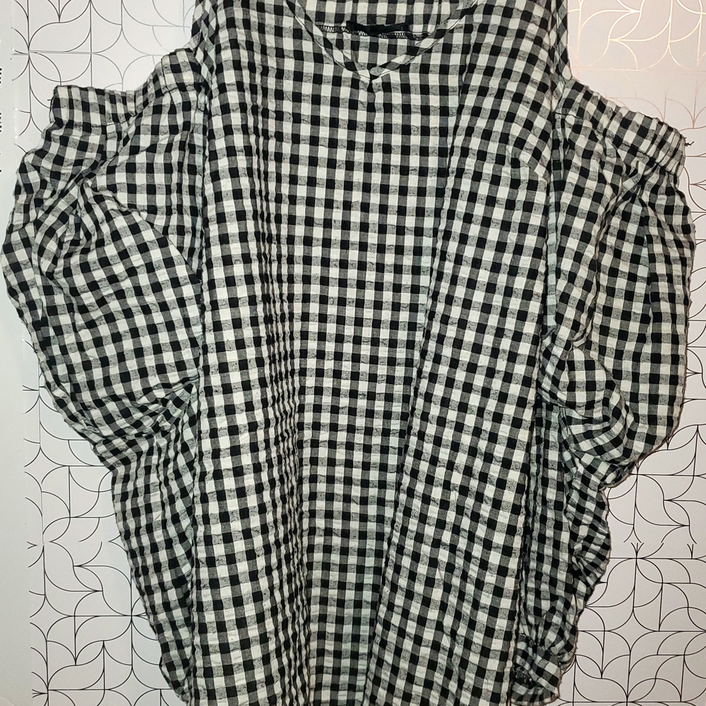 Black & White Gingham Cold-Shoulder Women's Top